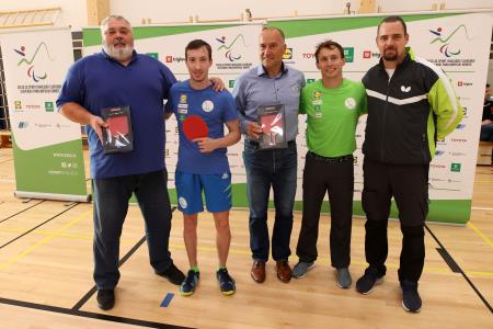 Zupana Franc Jeric in Tone Dragar z Luko Trtnikom in njegovima trenerjema Davidom Oresnikom in Ozbejem Porocnikom